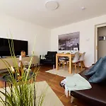 Apartman Urban Und Zentral-low Budget Fuer Familien Und Monteure,wlan, Zentrum, 3 Schlafzimmer- Bis 5 Personen, Legoland,muenster Neu-Ulm