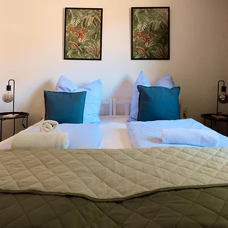 Apartamento Urban Und Zentral-low Budget Fuer Familien Und Monteure,wlan, Zentrum, 3 Schlafzimmer- Bis 5 Personen, Legoland,muenster